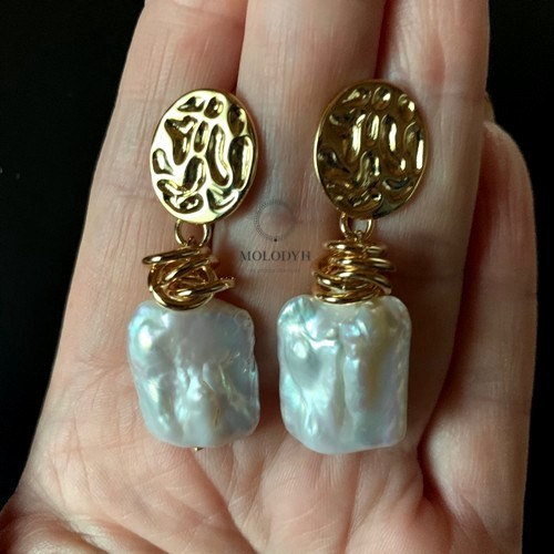 Серьги короткие из натурального жемчуга Барокко